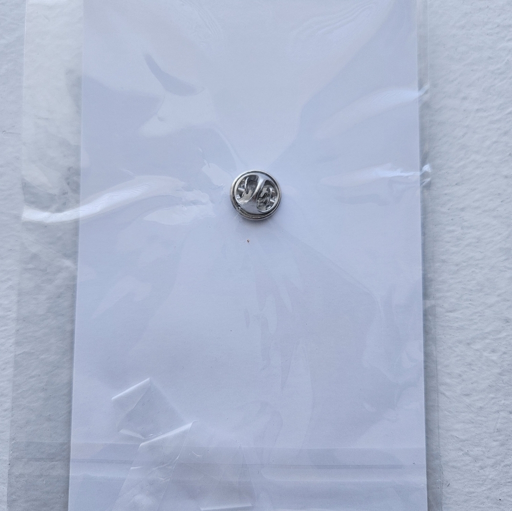 Ardberg limited edition Islay Scotch pin - Picture 2 of 2